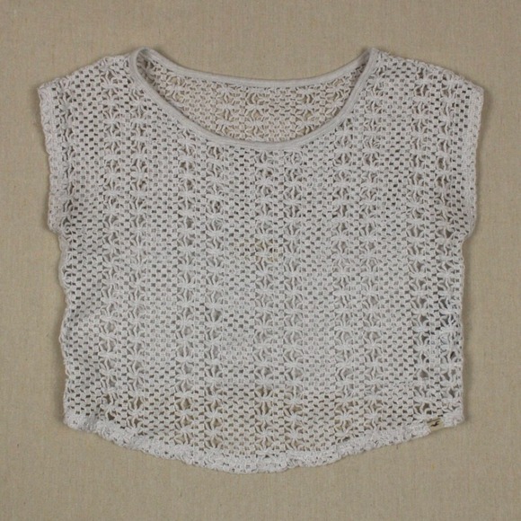 Hollister Crochet Lace Crop Top White XS Scoop Neck Cap Sleeve Scallop Hem Knit - Picture 5 of 9